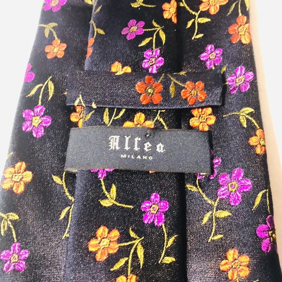 Altea Milano 100% Silk Blue Floral Flower Mens Tie - Picture 3 of 3